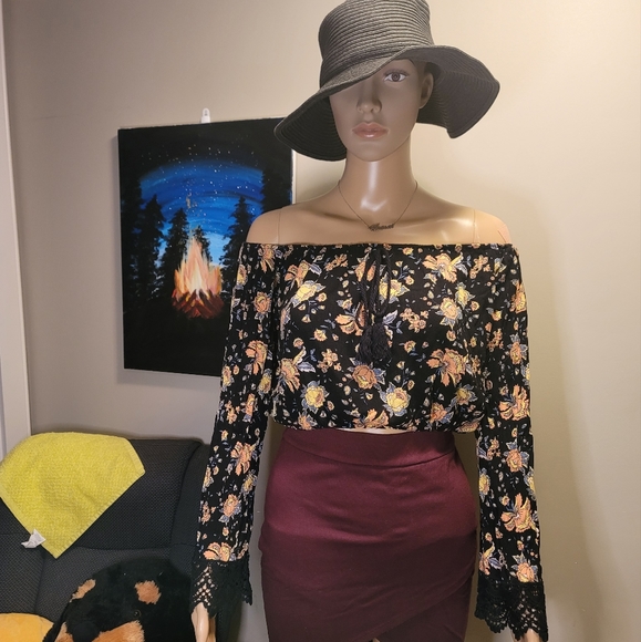 Band of Gypsies Tops - BAND OF GYPSIES Floral Bohemian Top